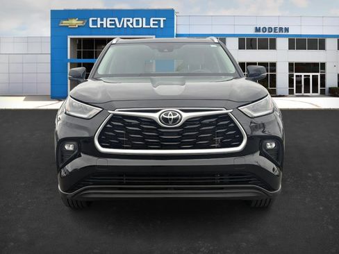 Used 2021 Toyota Highlander XLE image 7