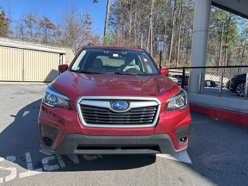 Used 2020 Subaru Forester Premium image 2