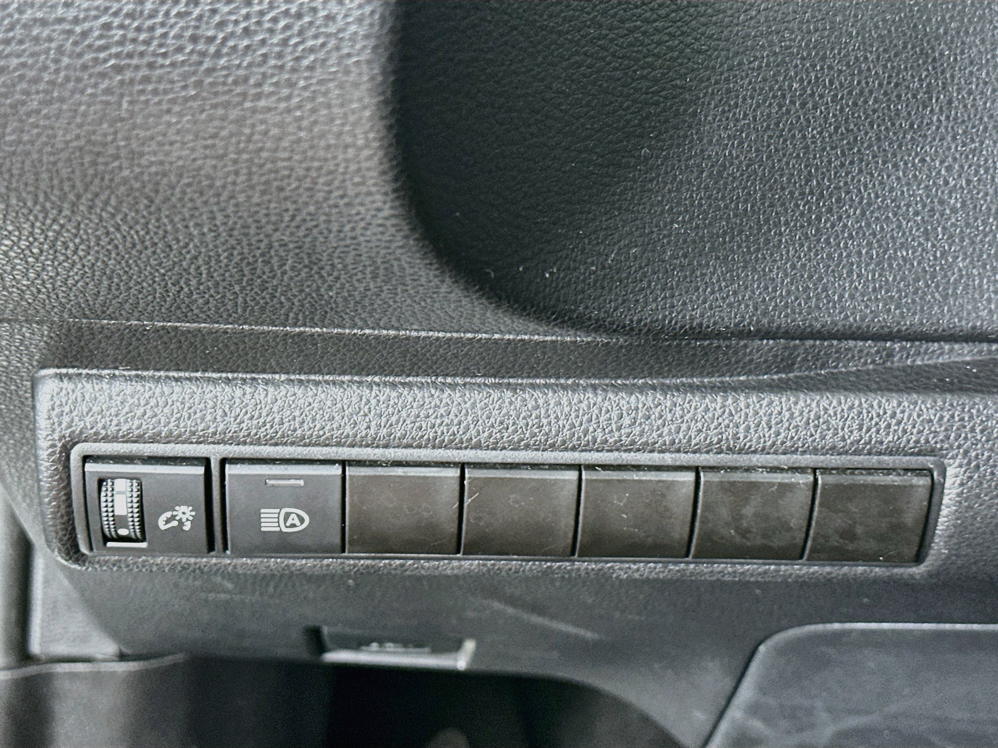 Used 2025 Toyota Corolla LE FWD image 16