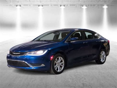 Used 2015 Chrysler 200 Limited image 4