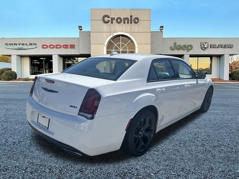 Used 2023 Chrysler 300 Touring w/ Sport Appearance Package image 3
