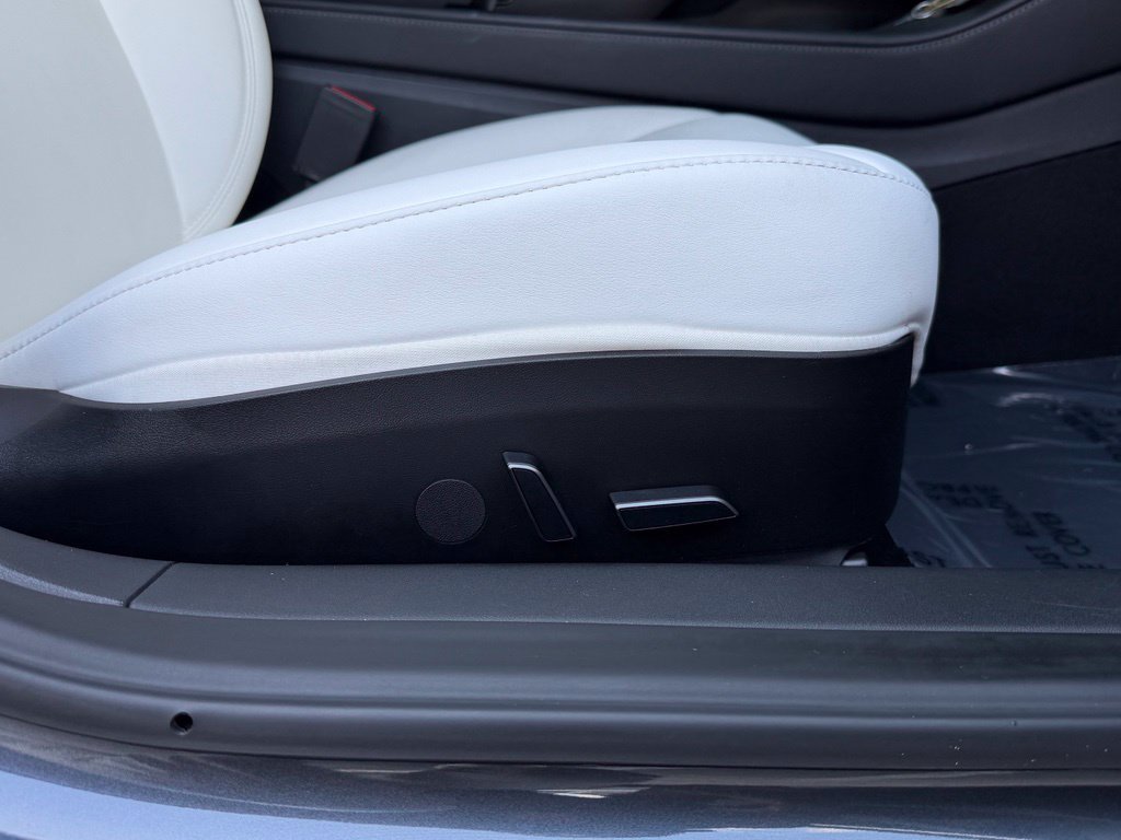Used 2023 Tesla Model 3 Performance AWD/4WD image 32