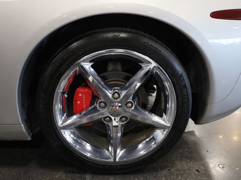 Used 2005 Chevrolet Corvette Convertible w/ Preferred Equipment Group image 12