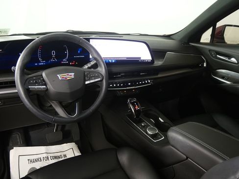 Used 2024 Cadillac XT4 Premium Luxury w/ Cold Weather Package image 20