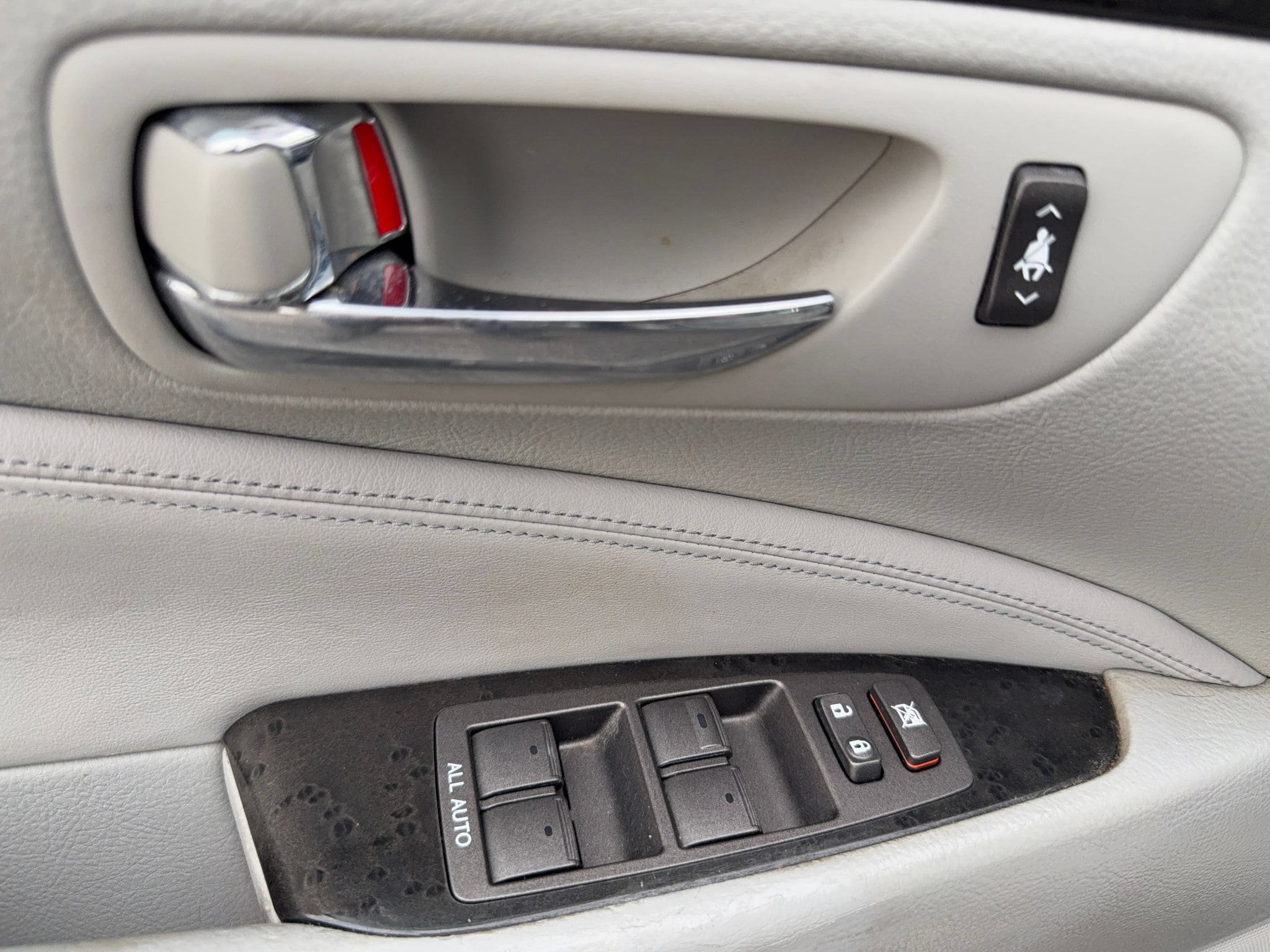 Used 2012 Lexus LS 460 w/ Comfort Pkg RWD image 13