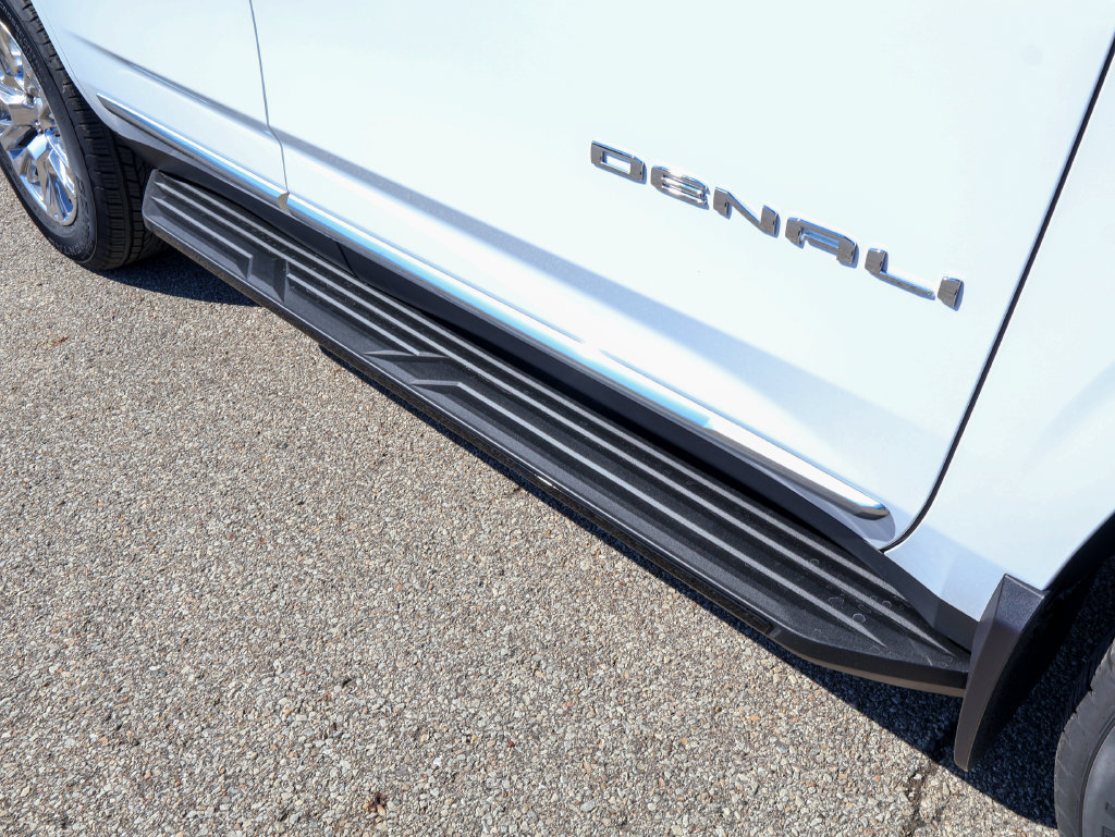New 2026 GMC Yukon Denali w/ Advanced Technology Package AWD/4WD image 8