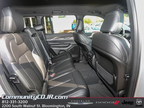 New 2025 Jeep Grand Cherokee Limited AWD/4WD image 20