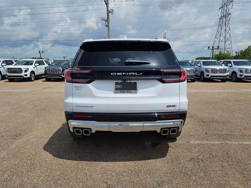 New 2026 GMC Acadia Denali FWD image 5