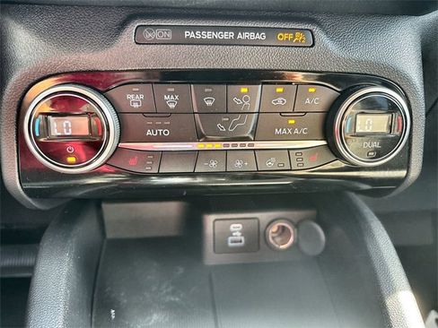 Used 2021 Ford Escape SE w/ Convenience Package image 19