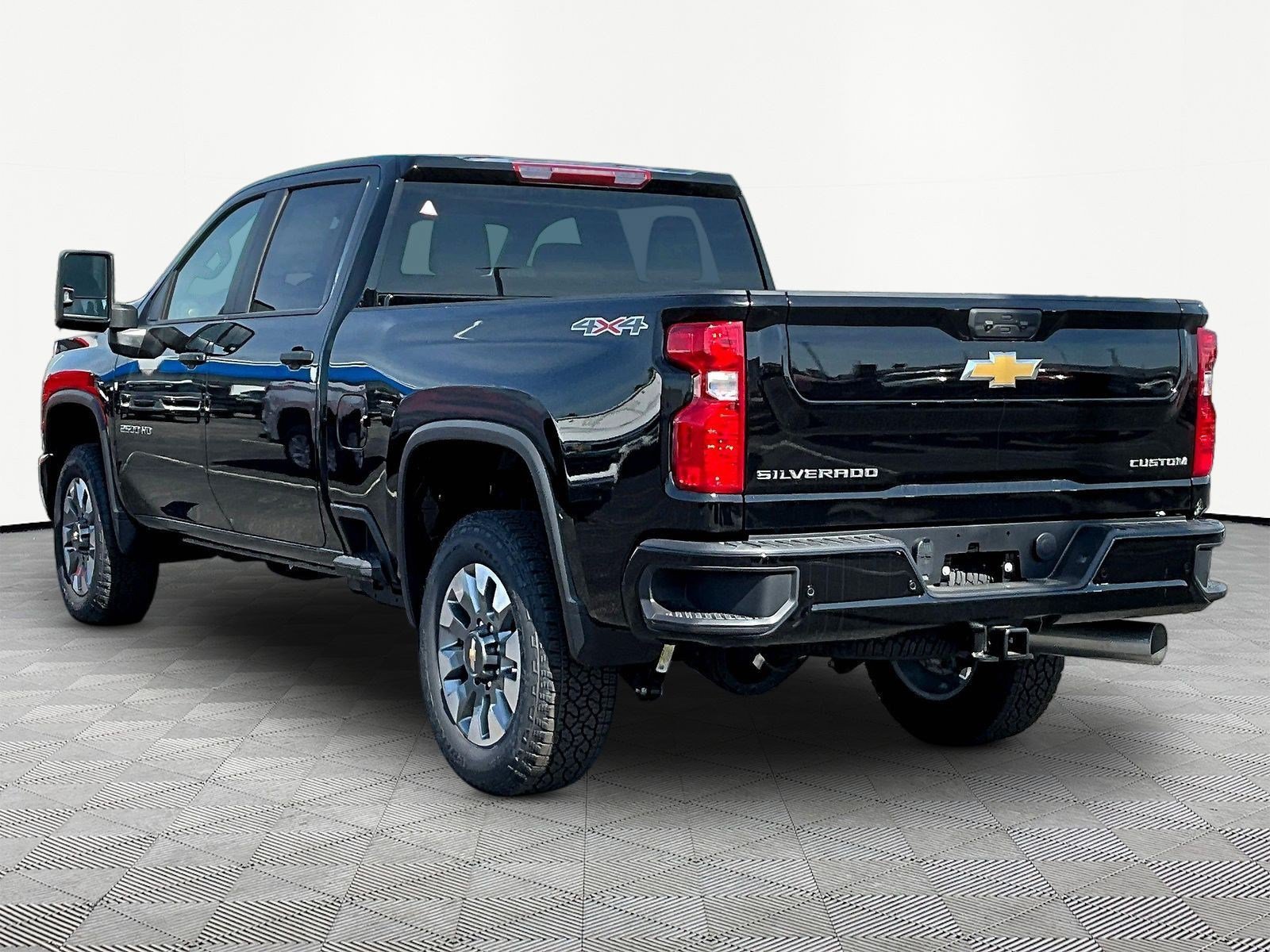 New 2026 Chevrolet Silverado 2500 Custom w/ Custom Value Package AWD/4WD image 4