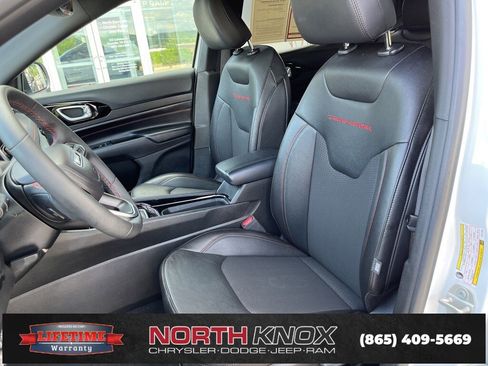 Used 2024 Jeep Compass Trailhawk image 6