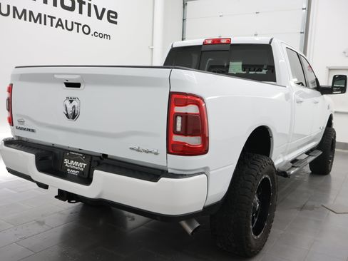 Used 2024 RAM 2500 Laramie AWD/4WD image 4
