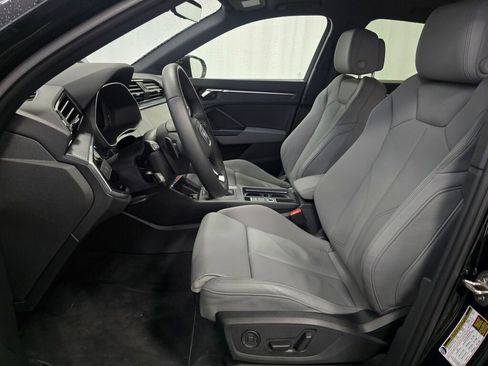 Used 2025 Audi Q3 2.0T Premium w/ Convenience Package image 13