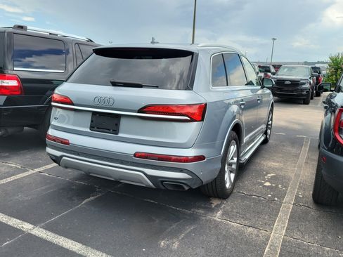 Used 2025 Audi Q7 2.0T Premium w/ Convenience Package AWD/4WD image 5
