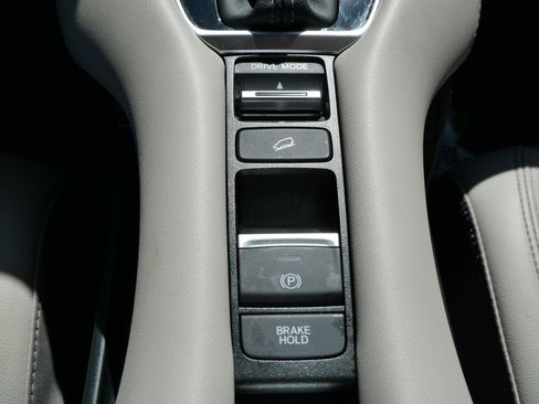 Used 2024 Honda HR-V EX-L image 32