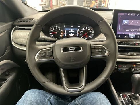Used 2024 Jeep Compass Latitude AWD/4WD image 12