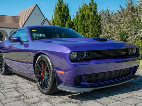 Used 2016 Dodge Challenger SRT Hellcat image 12