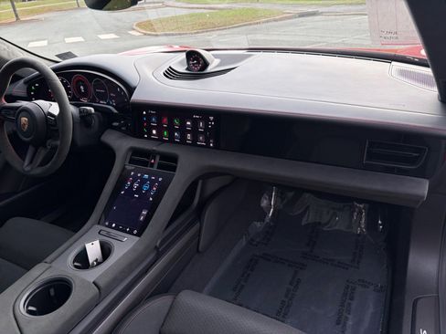 New 2025 Porsche Taycan GTS image 18