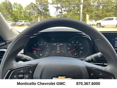 Used 2025 Chevrolet Trax LS FWD image 12