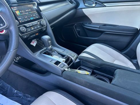 Used 2019 Honda Civic EX image 11