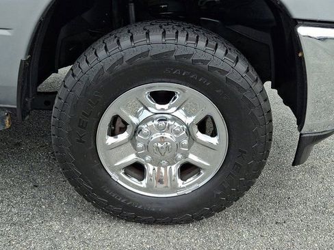 Certified 2024 RAM 2500 Tradesman w/ Chrome Appearance Group AWD/4WD image 11