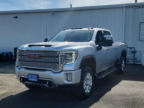 Used 2022 GMC Sierra 2500 Denali AWD/4WD image 1
