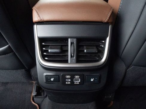 Used 2024 Subaru Outback Touring AWD/4WD image 19