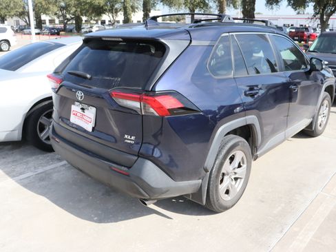 Used 2023 Toyota RAV4 XLE image 10