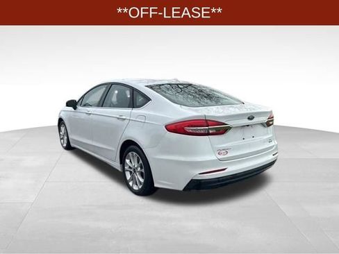 Used 2020 Ford Fusion SE image 5