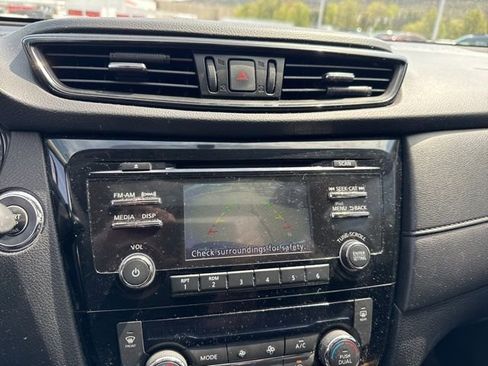 Used 2017 Nissan Rogue SV w/ Sun & Sound Touring Package AWD/4WD image 14