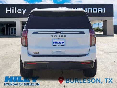 Used 2022 Chevrolet Tahoe Z71 w/ Luxury Package AWD/4WD image 5
