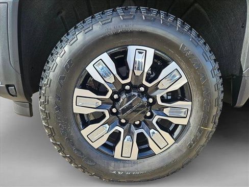 New 2026 GMC Sierra 2500 Denali w/ Denali Reserve Package AWD/4WD image 10