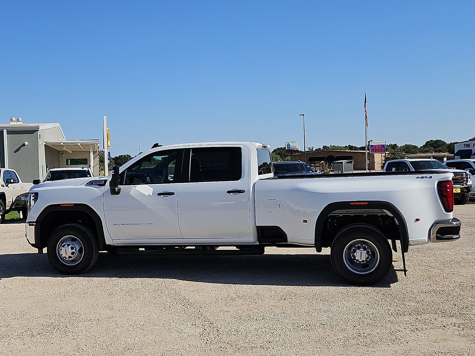 New 2026 GMC Sierra 3500 Pro AWD/4WD image 2