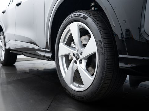 New 2025 Audi Q5 2.0T Premium Plus image 19