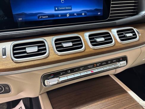 Used 2024 Mercedes-Benz GLE 350 4MATIC image 16