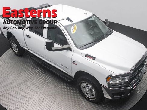 Used 2022 RAM 2500 Tradesman w/ Chrome Appearance Group AWD/4WD image 3
