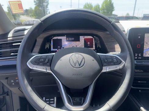 Used 2024 Volkswagen Atlas SEL Premium R-Line AWD/4WD image 22