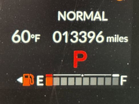 Used 2025 Honda HR-V LX image 17