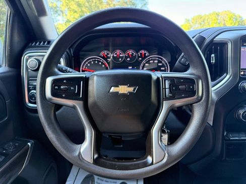 Used 2020 Chevrolet Silverado 1500 LT RWD image 32