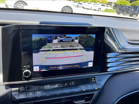 Used 2025 Toyota Camry LE FWD image 14