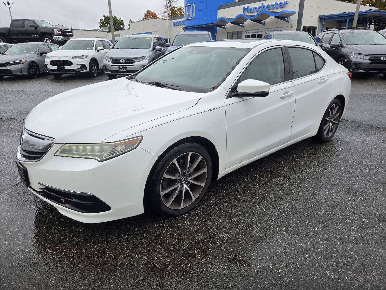 Used 2015 Acura TLX w/ Technology Package FWD image 3