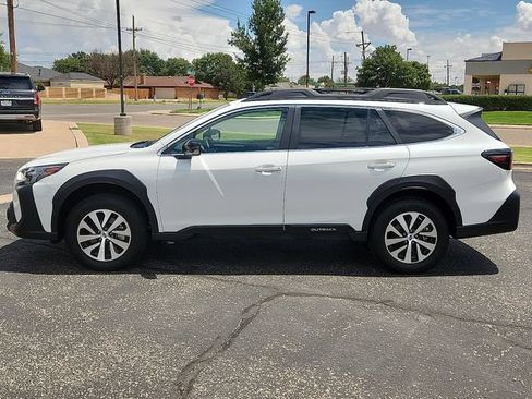 Used 2025 Subaru Outback Premium AWD/4WD image 2