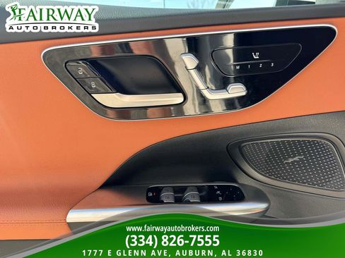 Used 2025 Mercedes-Benz C 300 4MATIC Sedan image 15