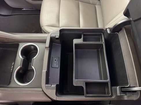 Used 2023 Chevrolet Suburban LT image 29