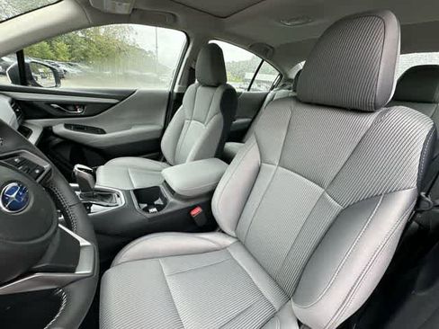 Used 2025 Subaru Legacy Premium AWD/4WD image 17