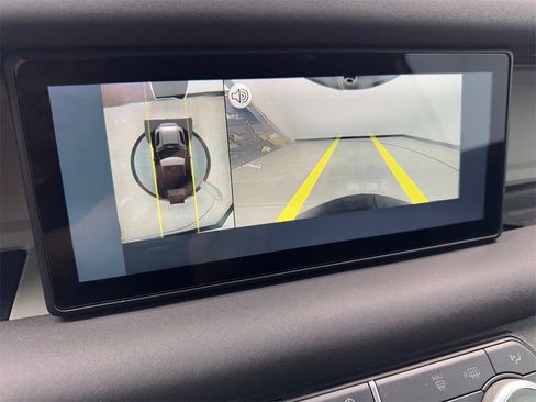 Used 2021 Land Rover Defender 90 X-Dynamic S image 61