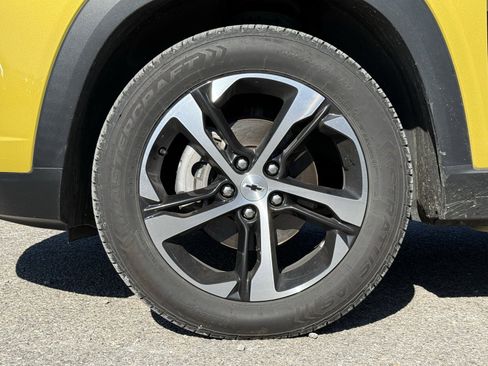 Used 2024 Chevrolet Trax RS w/ Sunroof Package image 23