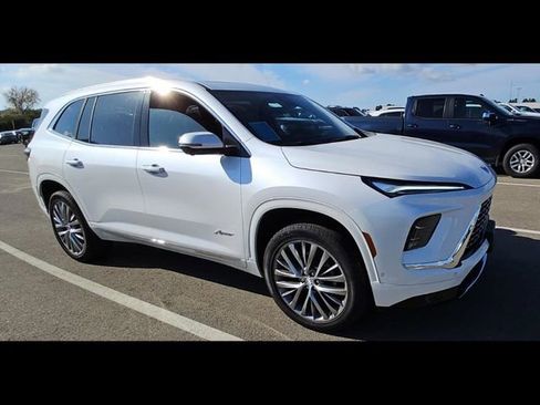 Used 2025 Buick Enclave Avenir w/ Super Cruise Package image 1