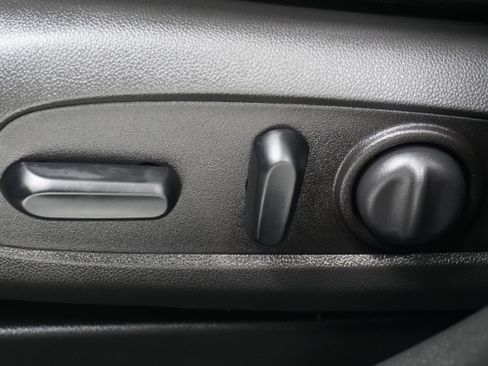Used 2025 Buick Envista Sport Touring w/ Convenience I Package FWD image 15