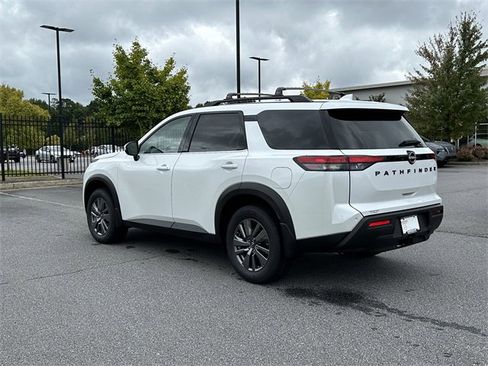 New 2025 Nissan Pathfinder SV w/ SV Premium Package image 6